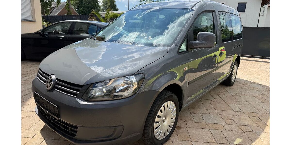 VW Caddy 234.376 km 5.900 &euro; Versmold 33775