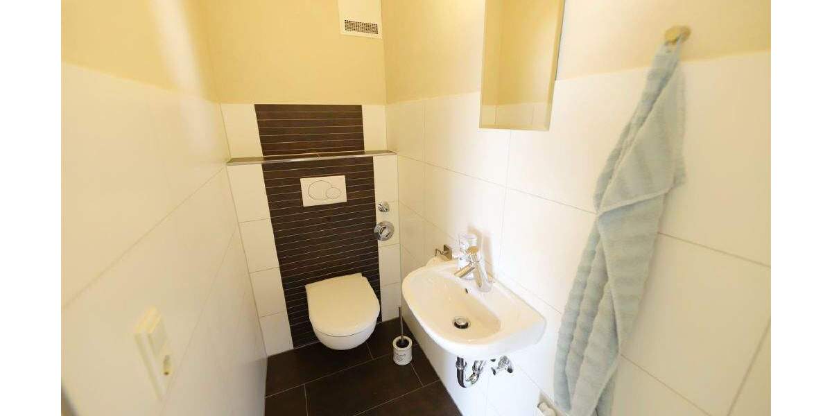 Etagenwohnung Lage - 5 Zimmer, 155 m&sup2;, 228.500&euro; | Angebot:25689539