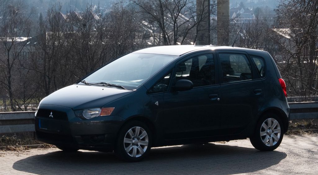 Mitsubishi Colt 125.000 km 2.500 &euro; Bielefeld 33617