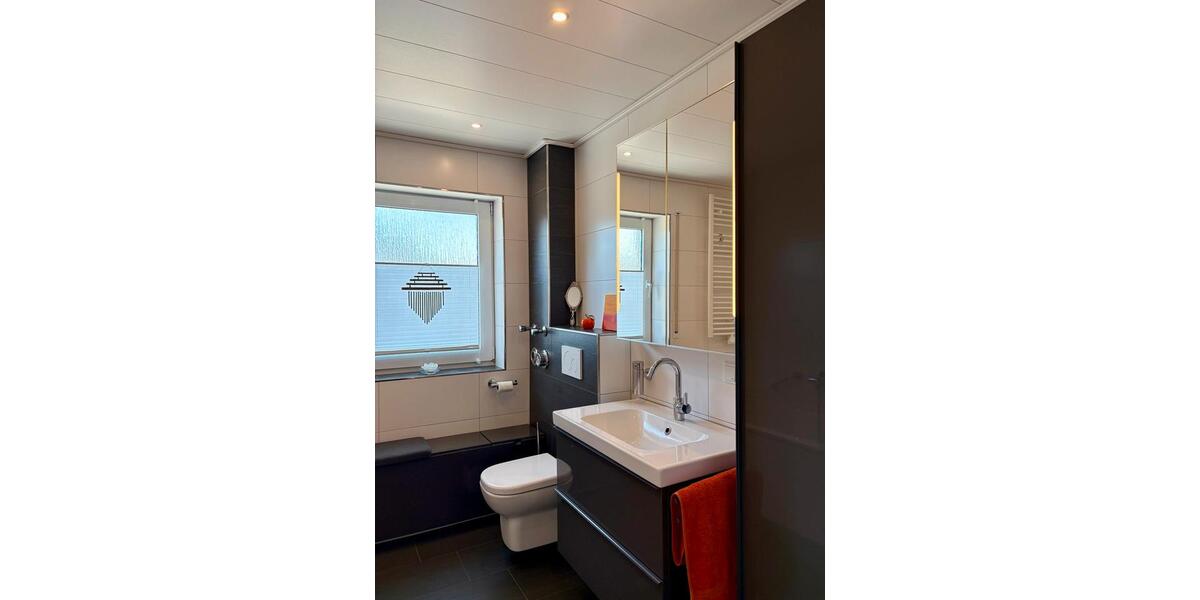Dachgeschoßwohnung Bielefeld Stieghorst - 2 Zimmer, 61 m&sup2;, 210.000&euro; | Angebot:27038022