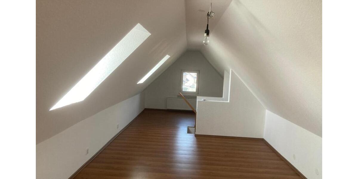 Einfamilienhaus Halle - 7 Zimmer, 157 m&sup2;, 419.000&euro; | Angebot:27167038