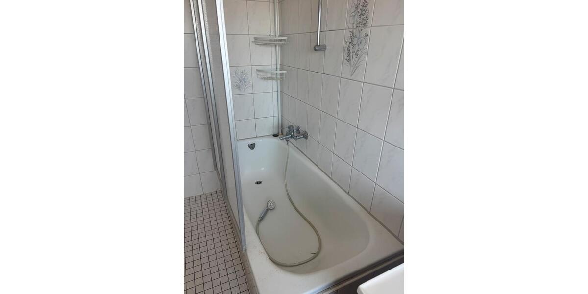 Etagenwohnung Leopoldshöhe - 3 Zimmer, 102 m&sup2;, 210.000&euro; | Angebot:26699211