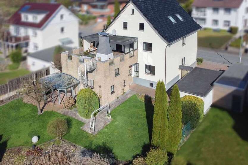 Haus zum Kaufen in Hiddenhausen 439.000 € 298.45 m²