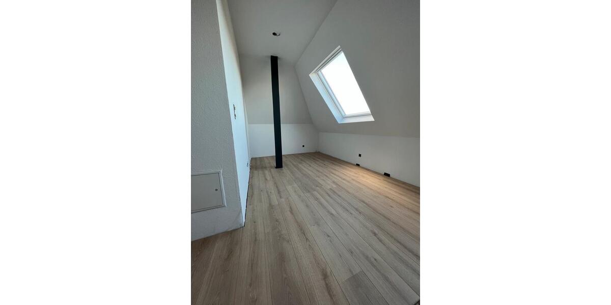 Dachgeschoßwohnung Gütersloh - 2 Zimmer, 40 m&sup2;, 550&euro; | Angebot:25753613