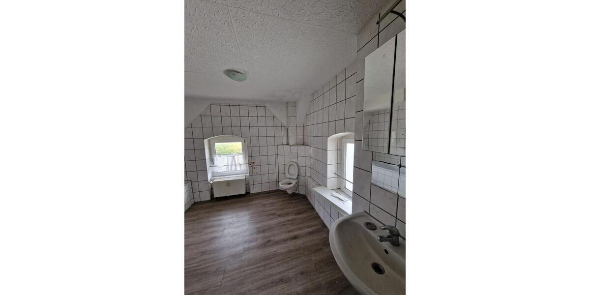 Etagenwohnung Detmold Hakedahl - 4 Zimmer, 104 m&sup2;, 800&euro; | Angebot:26302887