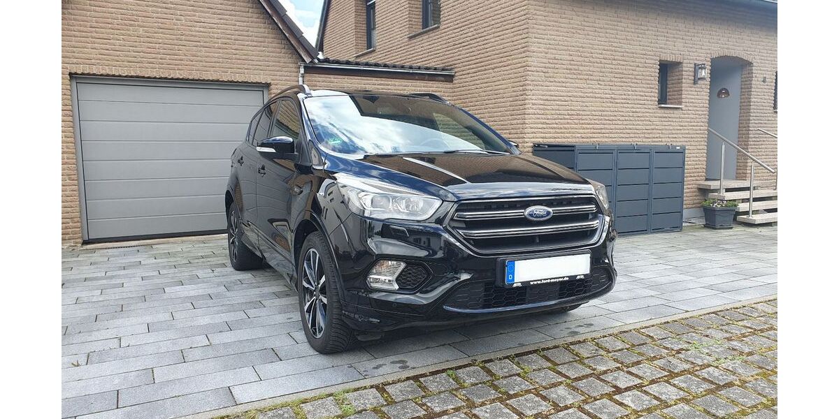 Ford Kuga 49.900 km 16.990 &euro; Lemgo 32657