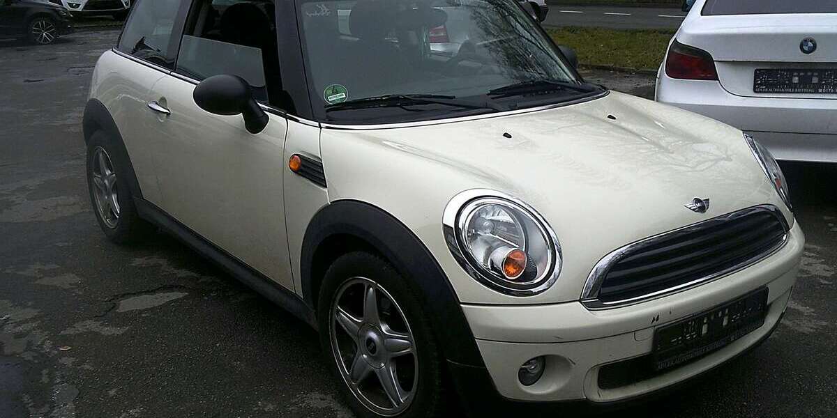 Mini One 143.880 km 4.890 &euro; Rietberg 33397