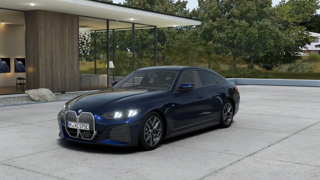BMW i4 29.903 km 53.906 &euro; Versmold 33775