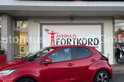 Toyota Yaris 7.980 km 23.390 &euro; Bielefeld 33689