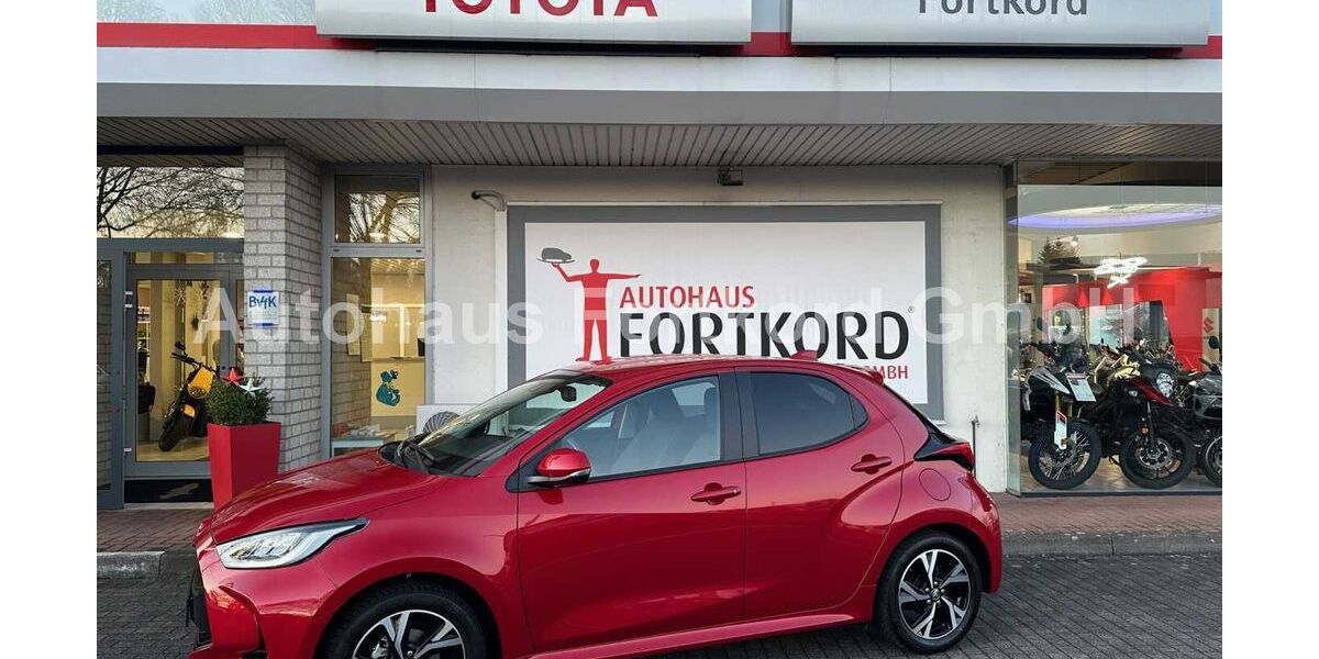 Toyota Yaris 7.980 km 23.390 &euro; Bielefeld 33689