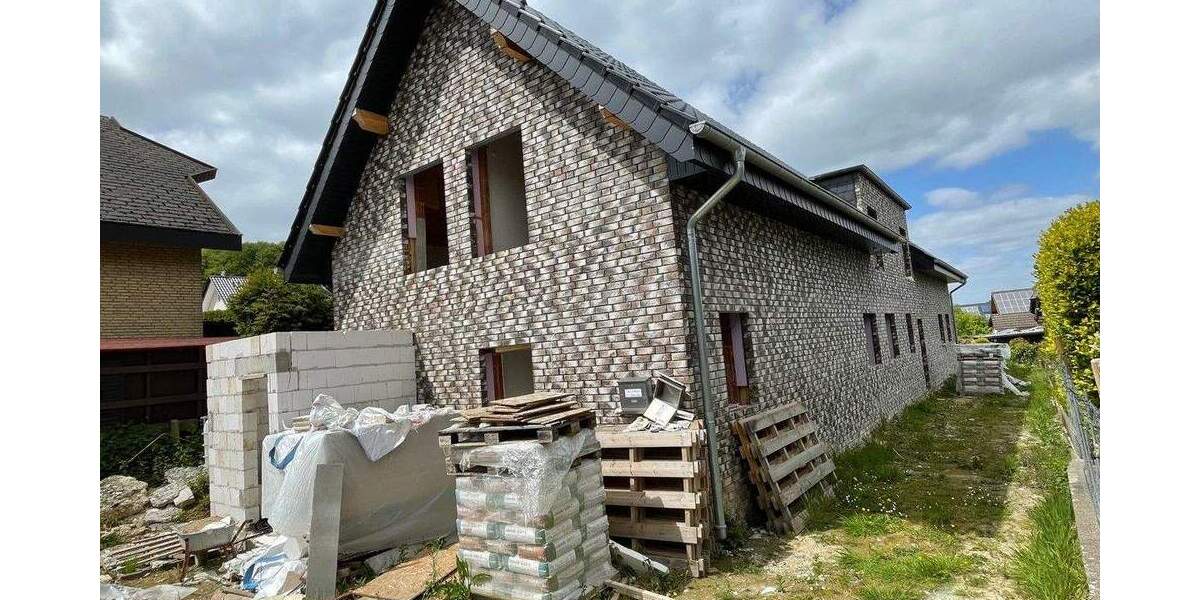 Doppelhaus im Rohbau 1 zimmer