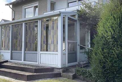 Zweifamilienhaus in begehrter Lage 8 zimmer