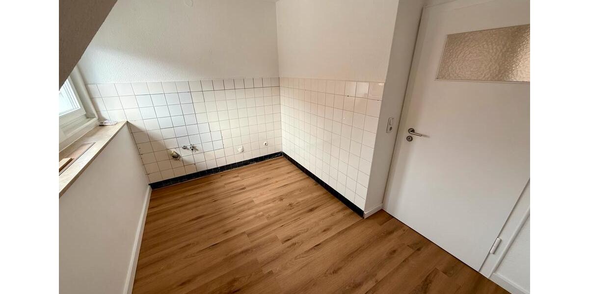 Dachgeschoßwohnung Bielefeld Heepen - 4 Zimmer, 82 m&sup2;, 998&euro; | Angebot:26642918