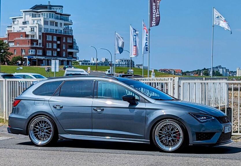 Seat Leon 86.500 km 21.600 € Rietberg 33397