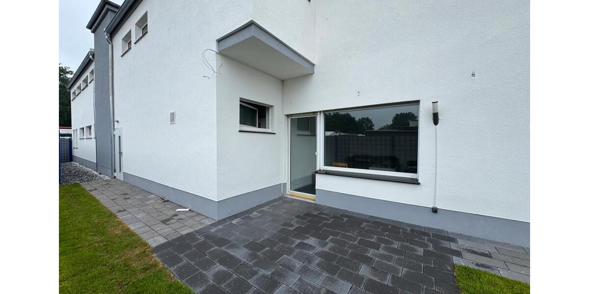 Von innen und von außen frisch renovierter Gewerbestandort – Ideale Anbindung zimmer