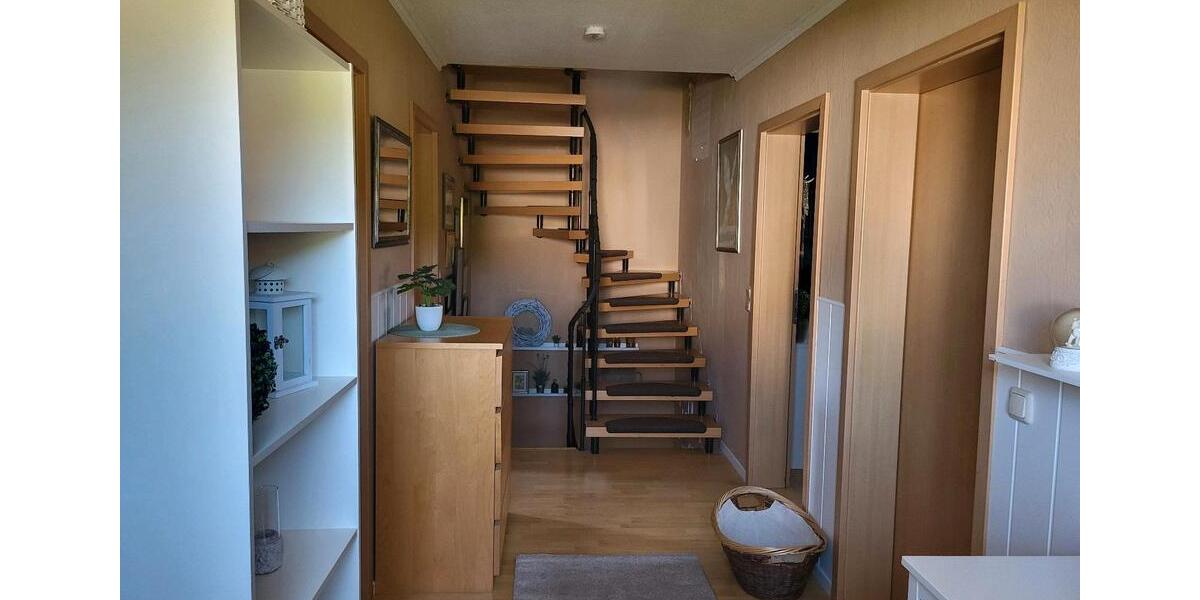 Reihenhaus Leopoldshöhe - 6 Zimmer, 150 m&sup2;, 450.000&euro; | Angebot:27079092