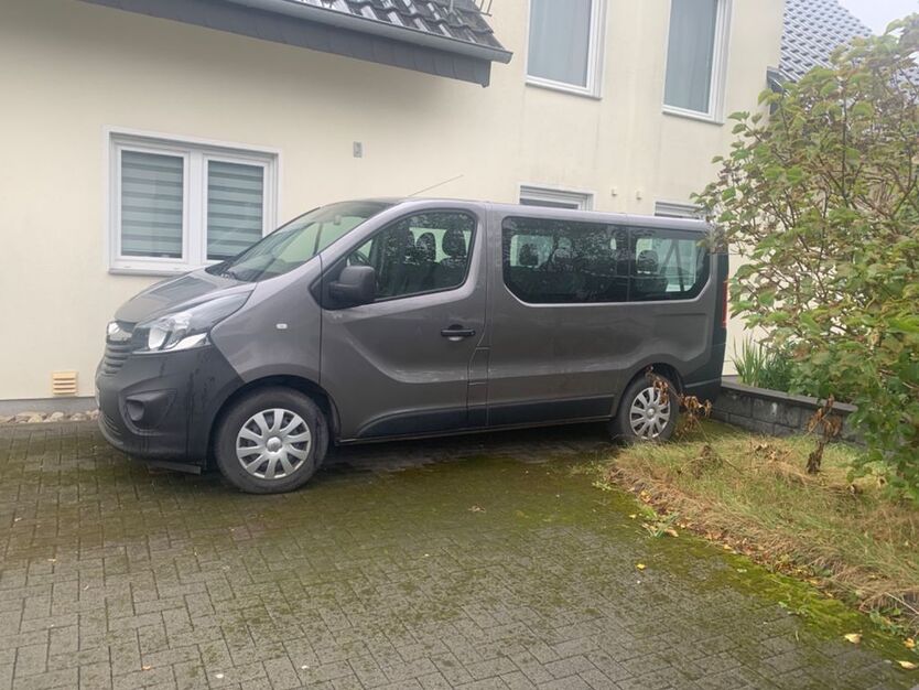 Opel Vivaro 161.000 km 9.690 € Detmold 32758