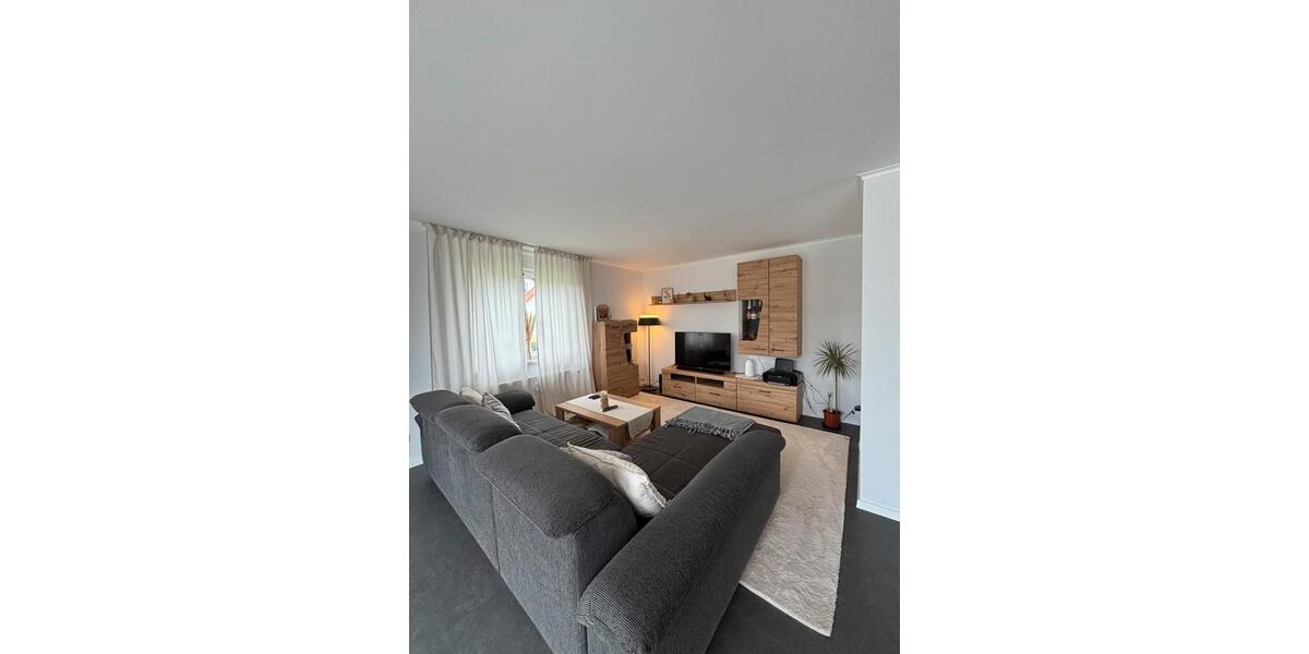 Etagenwohnung Lage - 3 Zimmer, 103 m&sup2;, 955&euro; | Angebot:26475285