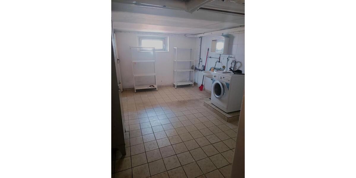 Mehrfamilienhaus, Wohnhaus Lage - 8 Zimmer, 190 m&sup2;, 340.000&euro; | Angebot:26699742