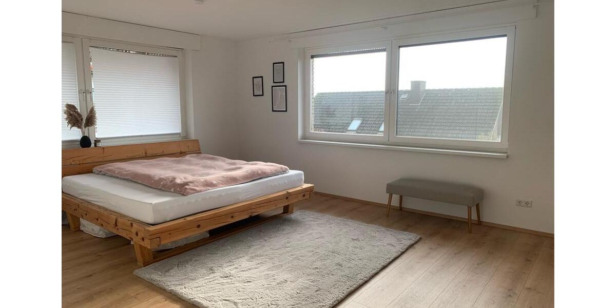Erdgeschoßwohnung Halle - 3.5 Zimmer, 176 m&sup2;, 1.496&euro; | Angebot:25759255