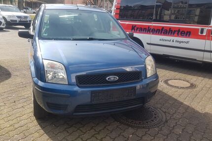 Ford Fusion 195.710 km 1.600 € Detmold 32756