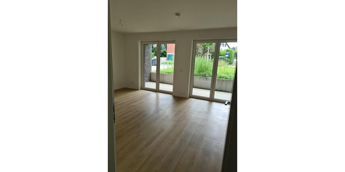 Erdgeschoßwohnung Detmold Hiddesen - 3 Zimmer, 96 m&sup2;, 1.100&euro; | Angebot:25781078