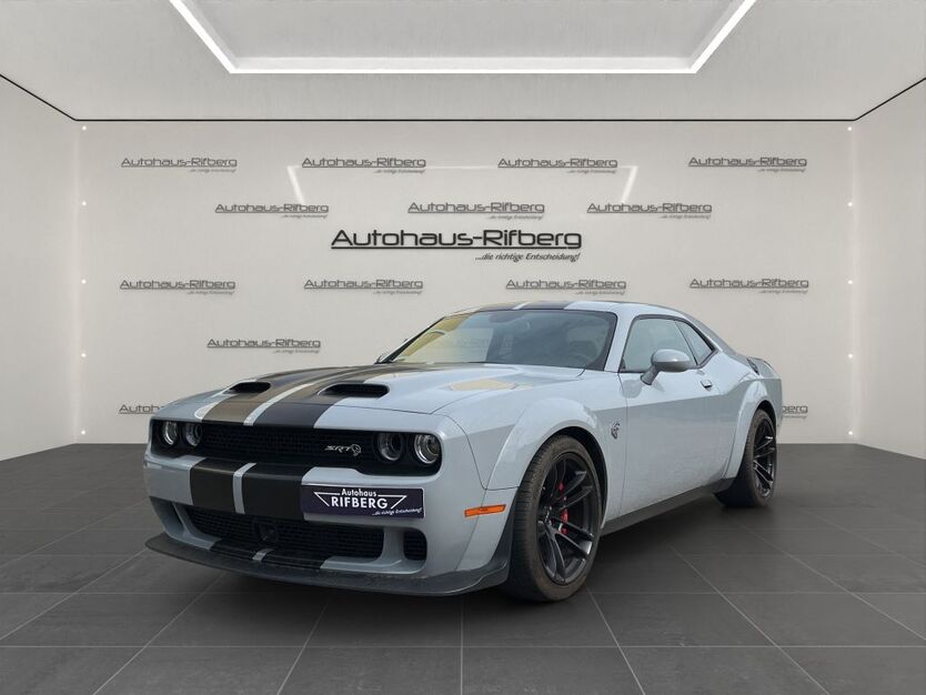 Dodge Challenger 25.000 km 77.890 € Detmold 32758