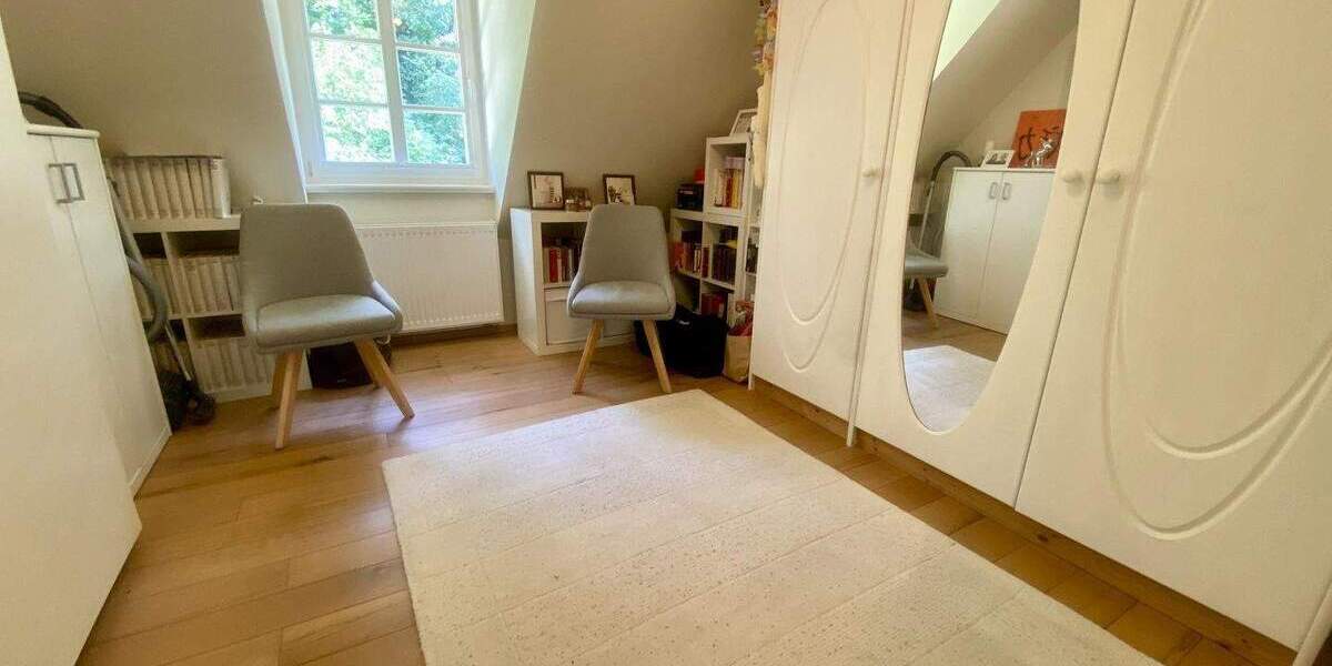 Idyllisches Fachwerkhaus mit Einliegerwohnung & Garten in Sennestadt 5 zimmer