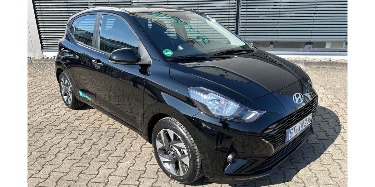 Hyundai i10 3.903 km 18.380 &euro; Schloß Holte-Stukenbrock 33758