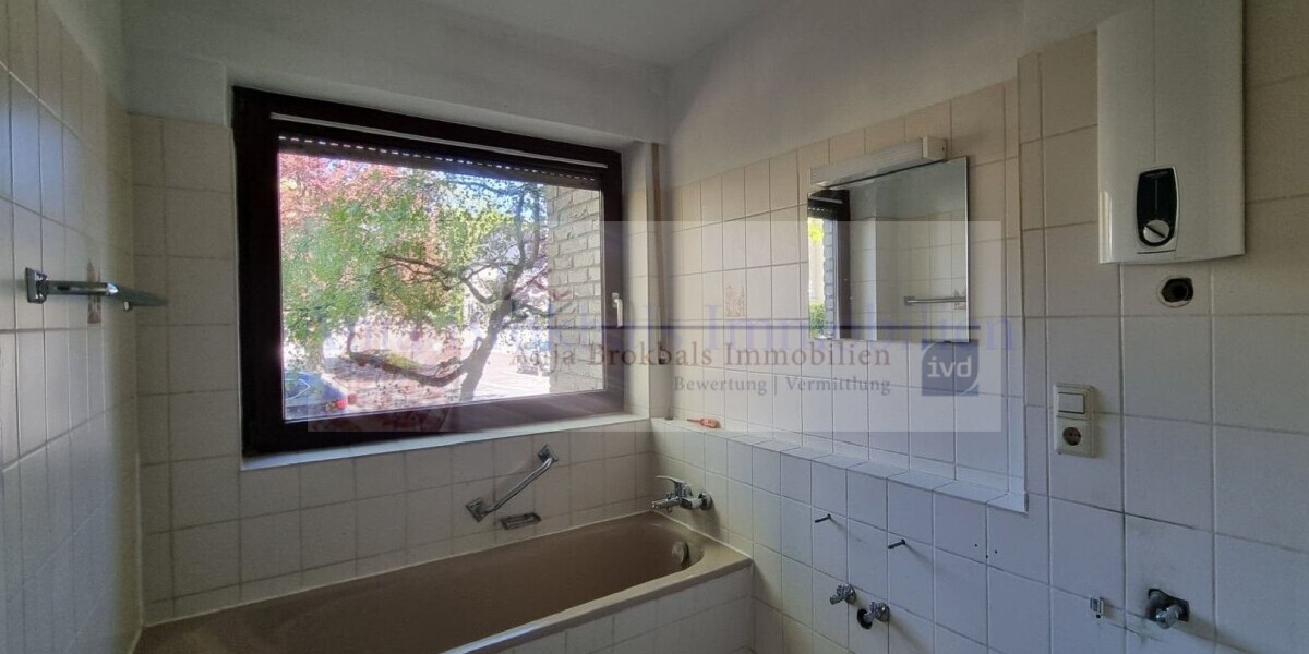Nähe StadtparkKlinikum GT: Hochparterre mit Tiefgaragenstellplatz - bezugsfrei - für Käufer provisionsfrei - 2- Gütersloh Kattenstroth | Angebot:26992790
