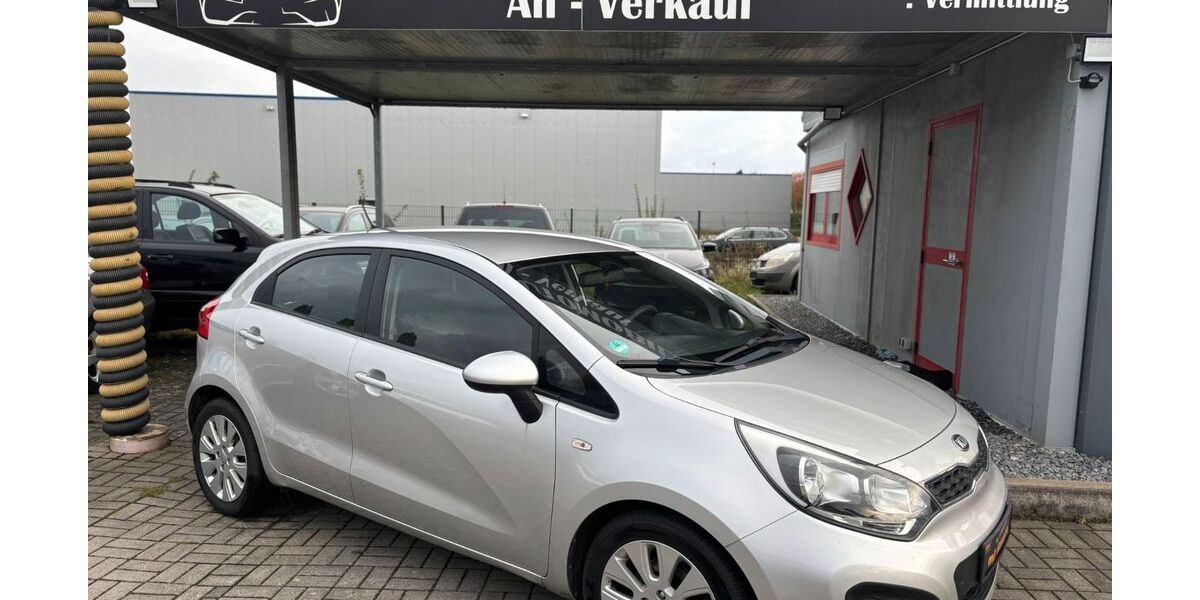 Kia Rio 149.210 km 5.790 € Enger 32130