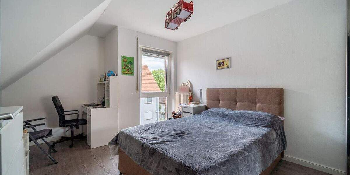 Etagenwohnung Gütersloh Innenstadt - 4 Zimmer, 105 m&sup2;, 295.000&euro; | Angebot:25771254