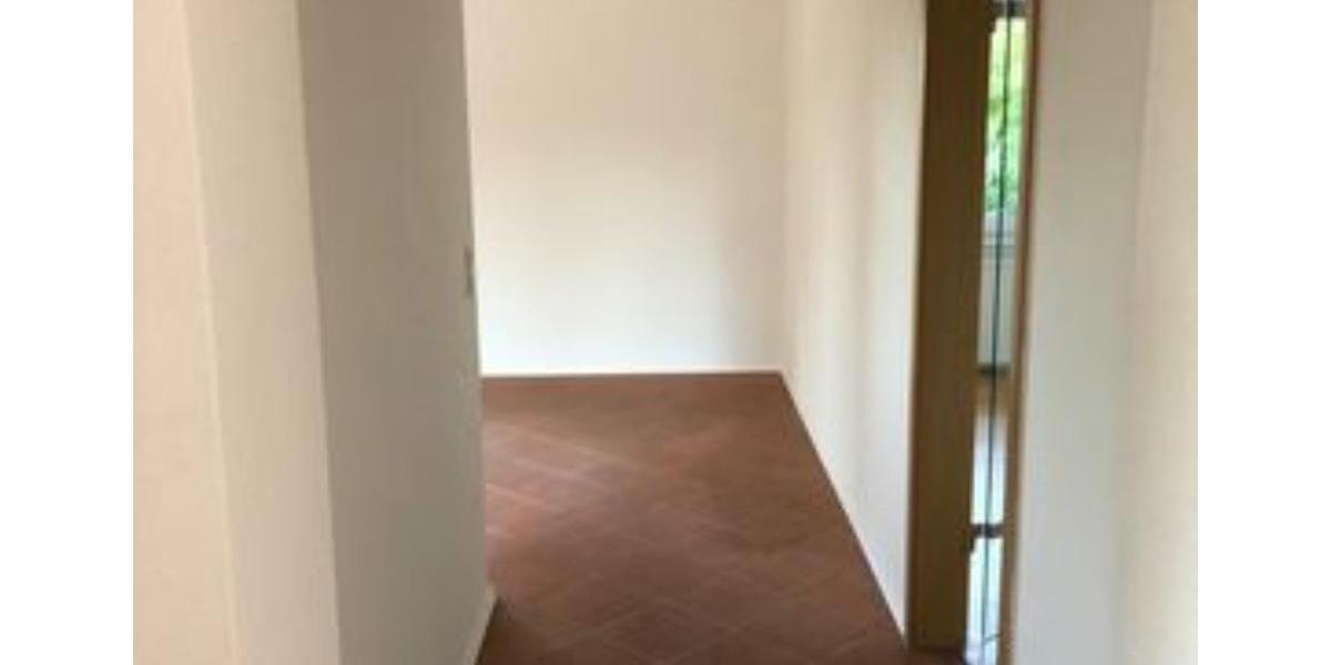 2 ZKBB mit Gäste-WC, Keller und 2 Garagen 2 zimmer