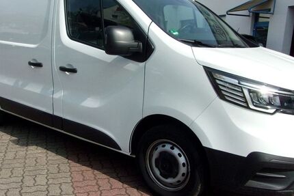 Renault Trafic 68.000 km 18.990 &euro; Herford 32051