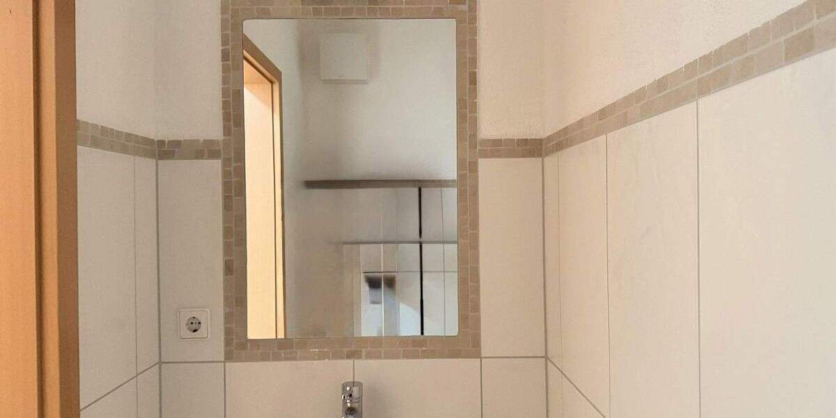 Etagenwohnung Schloß Holte-Stukenbrock Stukenbrock - 3 Zimmer, 82 m&sup2;, 255.000&euro; | Angebot:25756401