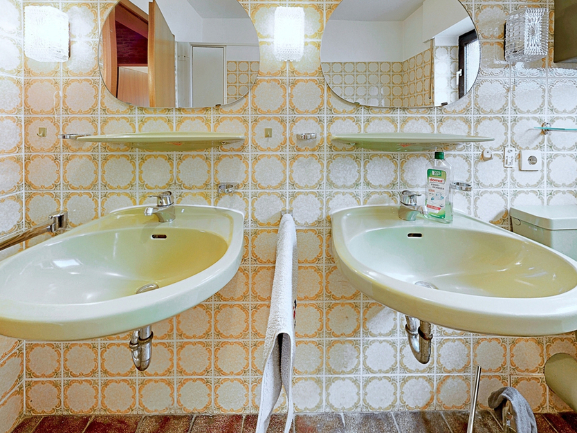 Mit 3D: Endlich Zuhause! Großzügige Familienidylle - riesen Gartenparadies mit zahlreichen Obstbäumen. 9 zimmer