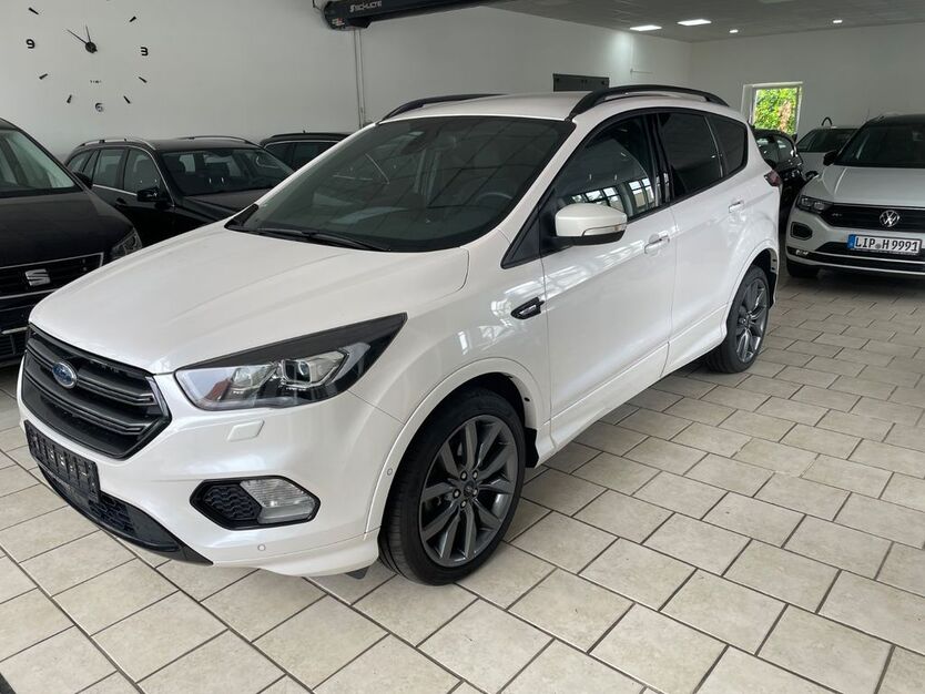 Ford Kuga 161.000 km 13.999 € Detmold 32756