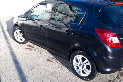 Opel Corsa 90.798 km 4.700 &euro; Löhne 32584