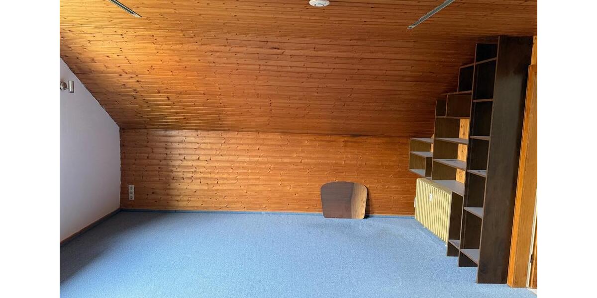 Dachgeschoßwohnung Versmold - 2 Zimmer, 73 m&sup2;, 580&euro; | Angebot:25765384