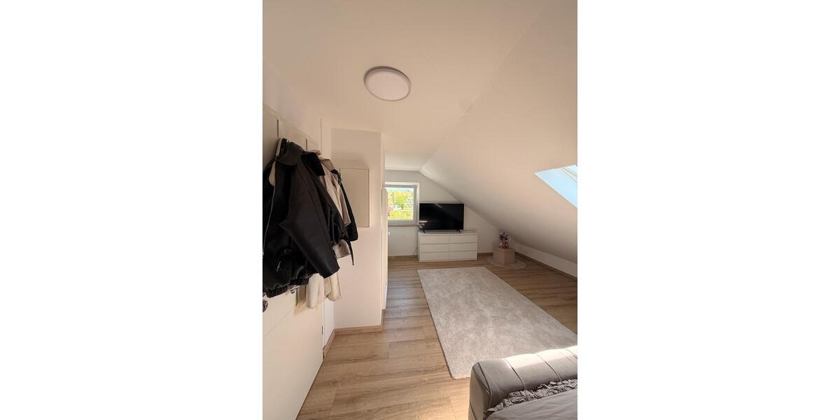 Dachgeschoßwohnung Detmold Hakedahl - 3 Zimmer, 80 m&sup2;, 790&euro; | Angebot:26415647