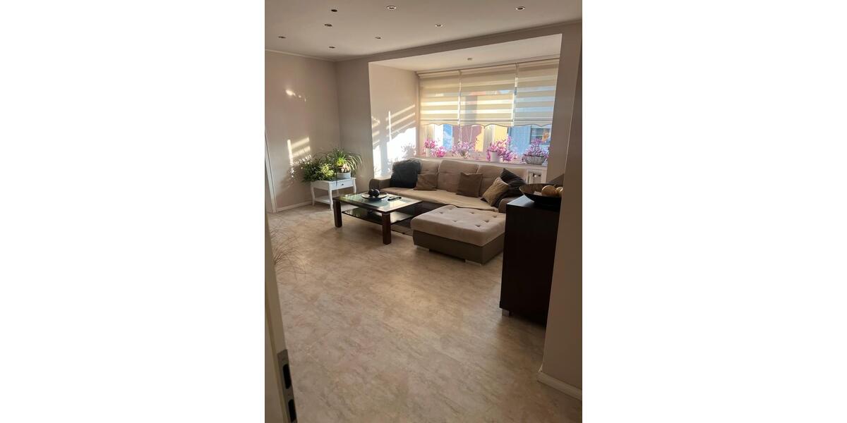 Etagenwohnung Bielefeld Brackwede - 4 Zimmer, 100 m&sup2;, 1.300&euro; | Angebot:25793323