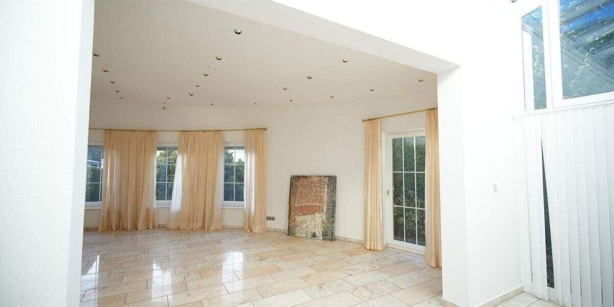 Einfamilienhaus Bad Salzuflen Innenstadt - 3 Zimmer, 135 m&sup2;, 1.390&euro; | Angebot:25782938