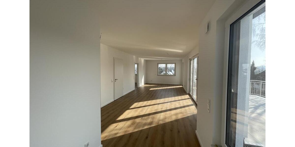 Dachgeschoßwohnung Detmold Hiddesen - 2 Zimmer, 66 m&sup2;, 1.050&euro; | Angebot:26660213