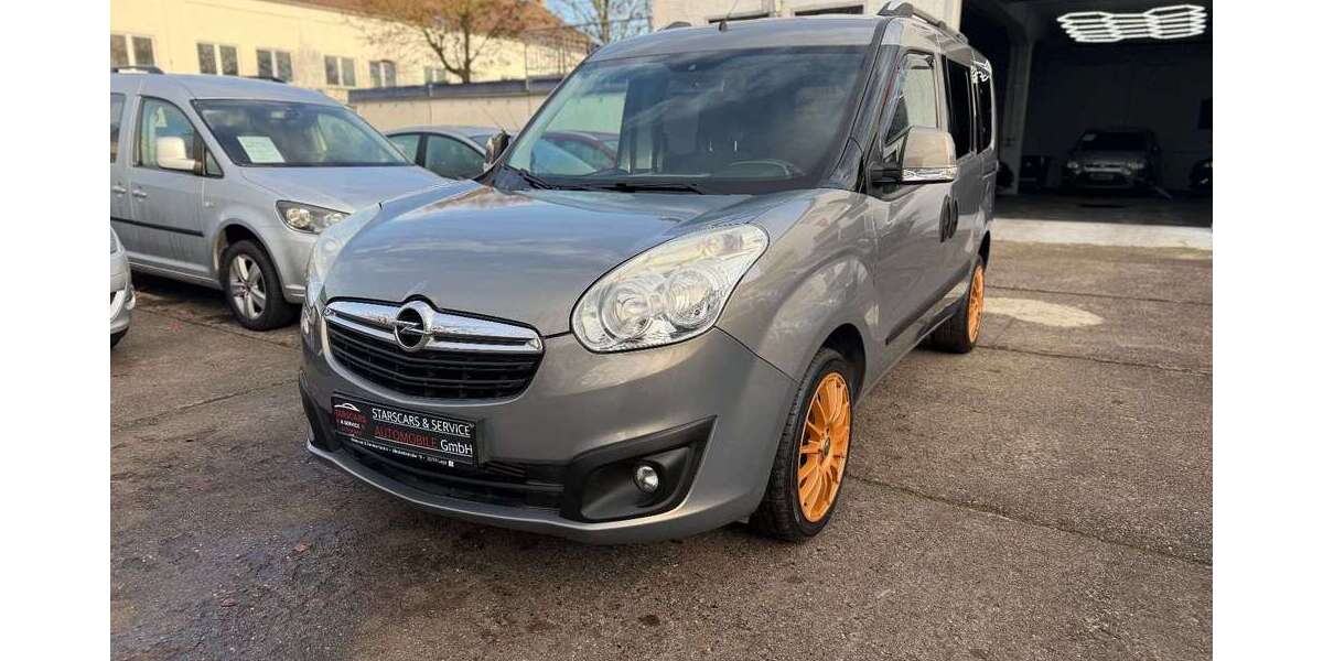 Opel Combo 101.800 km 12.990 &euro; Lage 32791