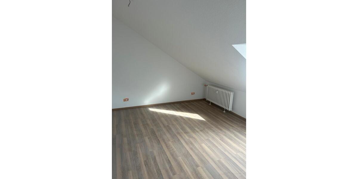 Dachgeschoßwohnung Bielefeld Heepen - 3 Zimmer, 73 m&sup2;, 750&euro; | Angebot:26663993