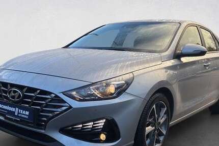 Hyundai i30 64.300 km 17.680 &euro; Bielefeld 33609