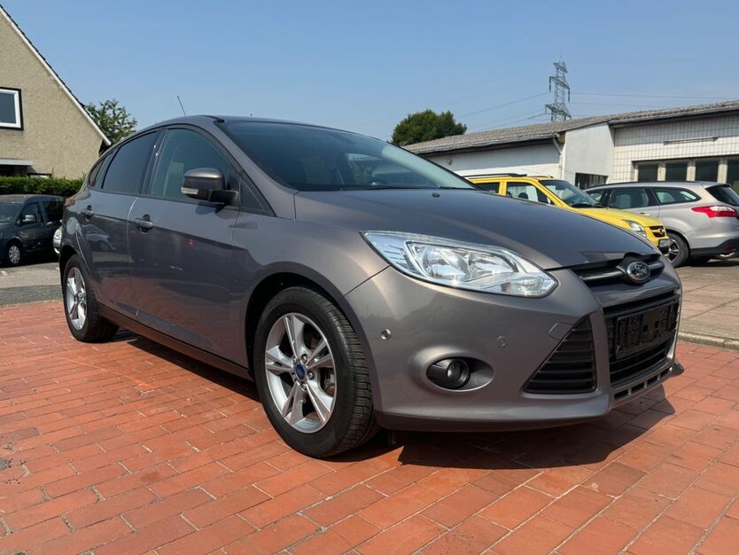 Ford Focus 102.000 km 5.400 € Leopoldshöhe 33818