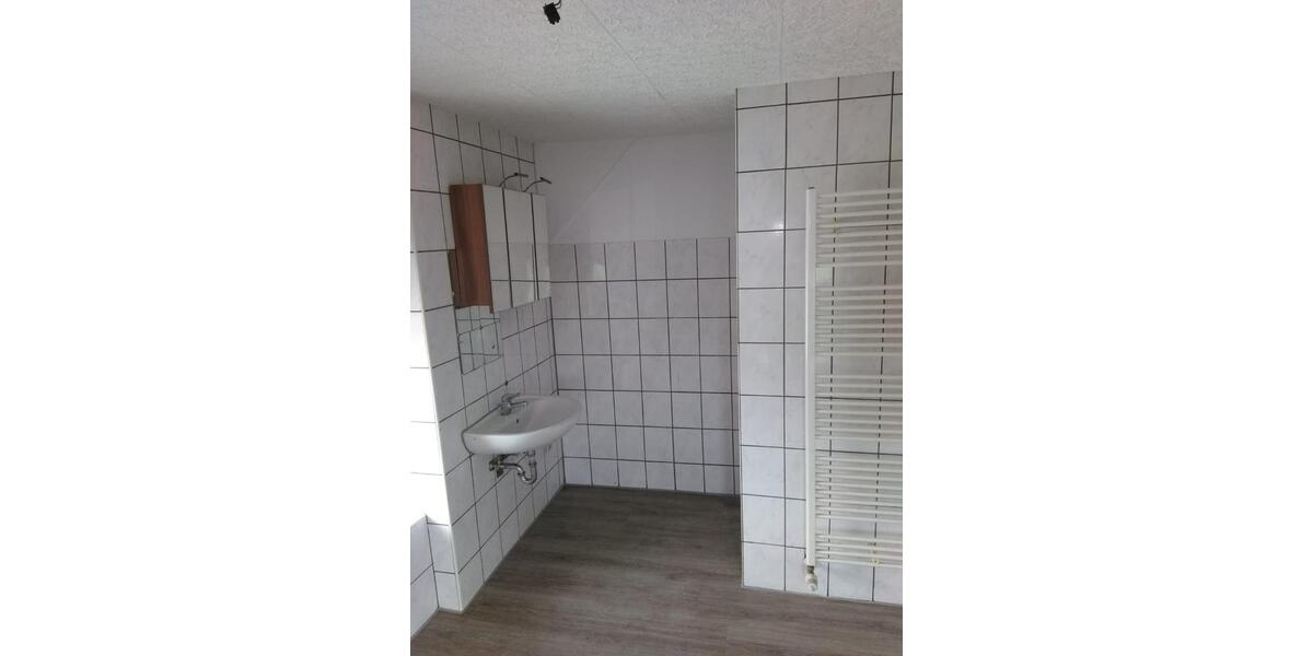 Etagenwohnung Detmold Hakedahl - 4 Zimmer, 104 m&sup2;, 800&euro; | Angebot:26302887