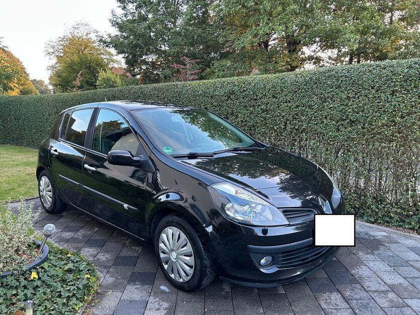Renault Clio 155.973 km 2.999 € Lemgo 32657