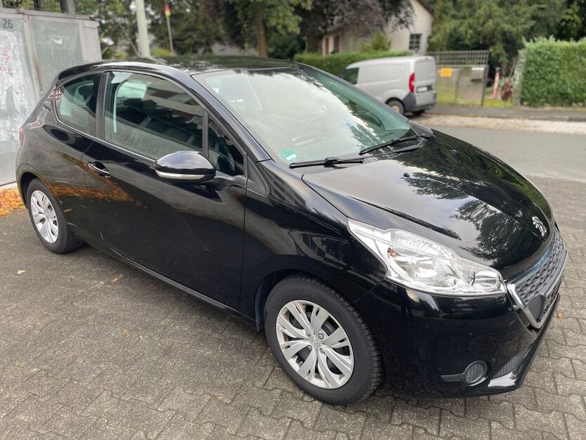 Peugeot 208 57.973 km 5.200 € Paderborn 33104